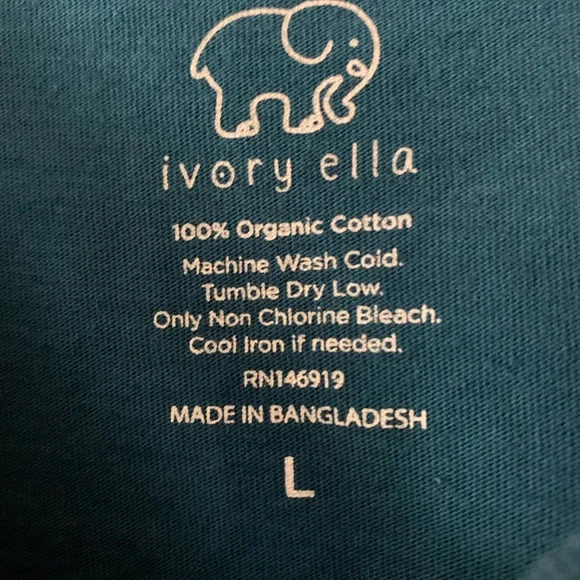 Ivory Ella Long Sleeve T-Shirt.  No rips, stains or tears.  Size Large. - Picture 3 of 3